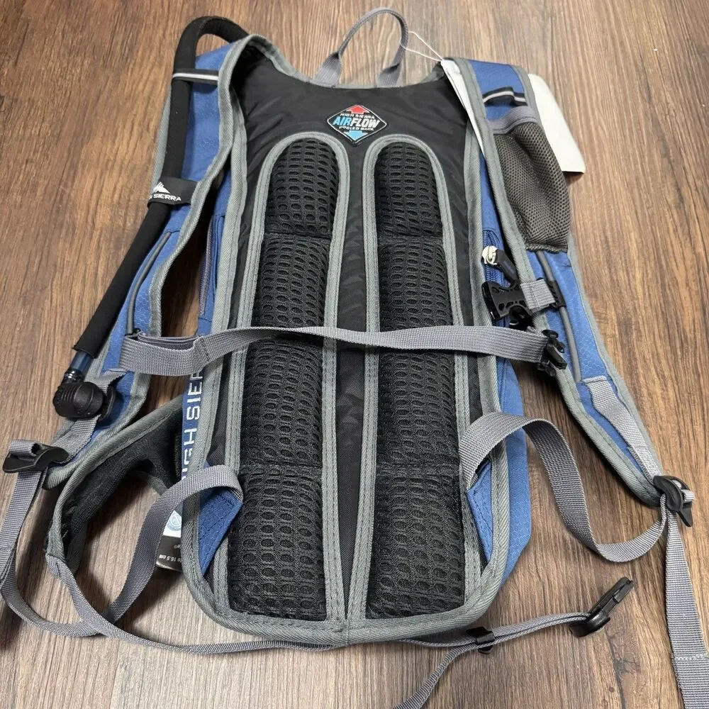 NWT High Sierra Expandable Hydration Pack AirFlow Cooled Back Outdoor Hiking